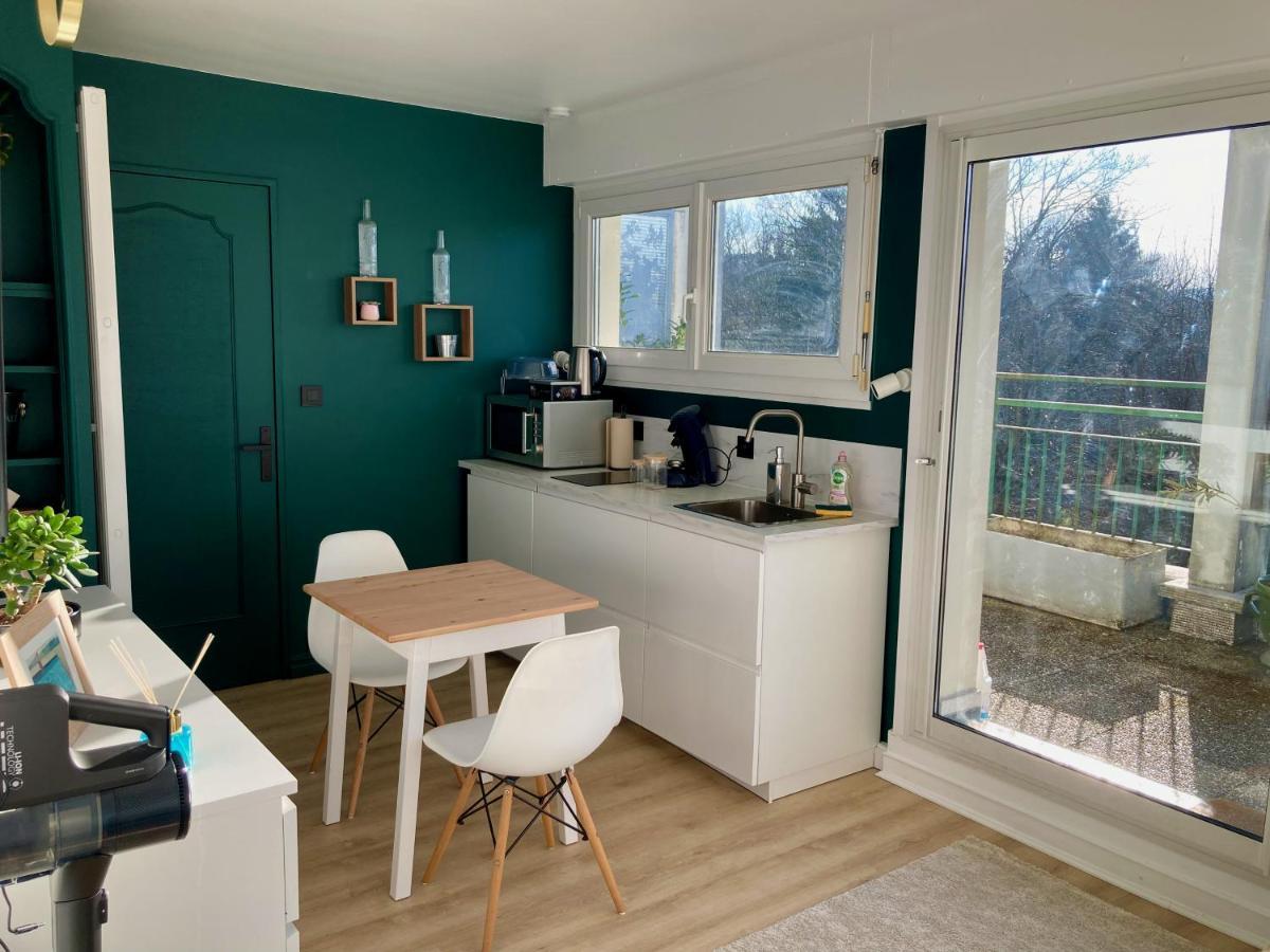 Appartement Avec Terrasse Et Parking Gratuit Accole Montbeliard Ngoại thất bức ảnh