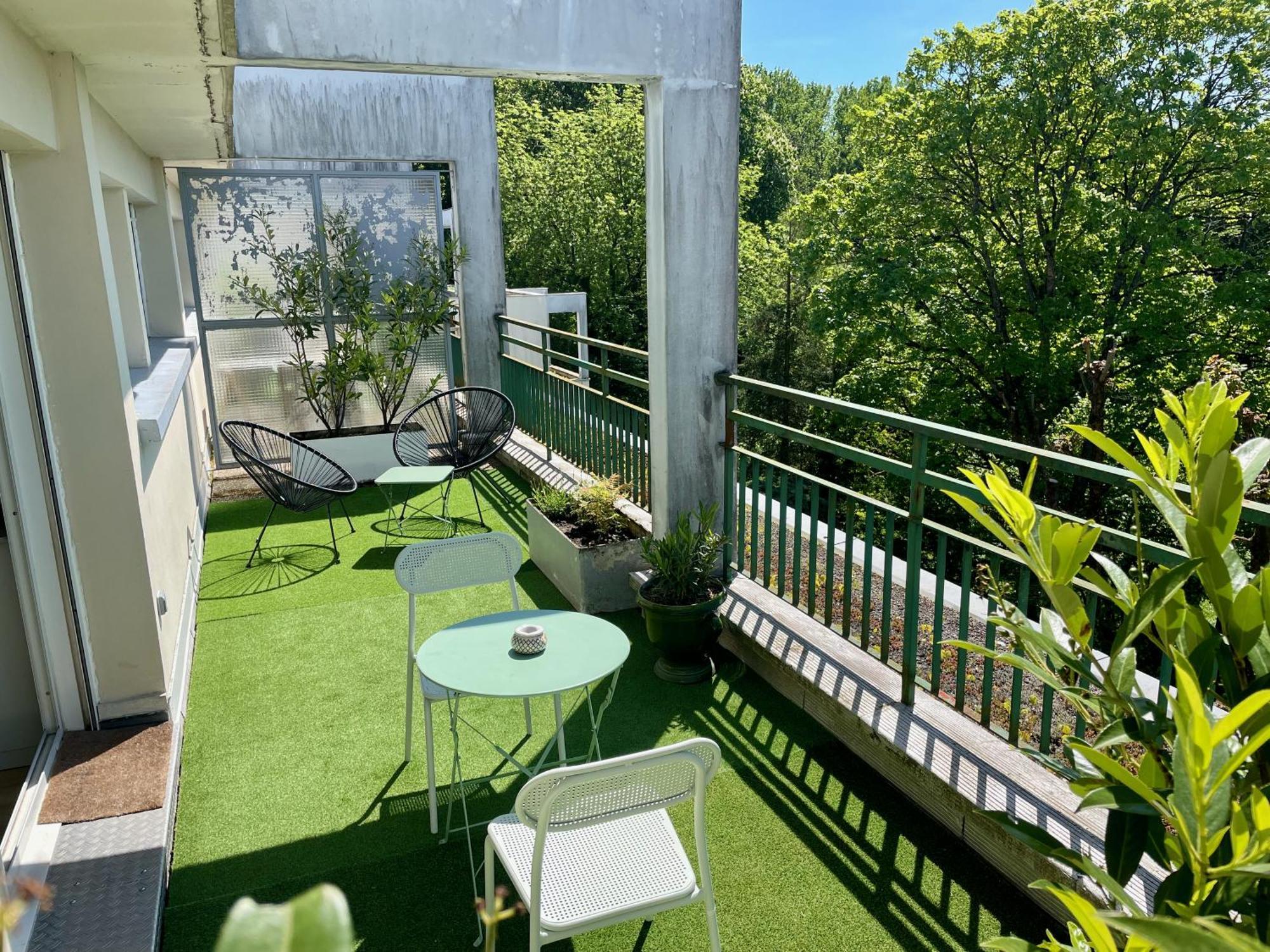 Appartement Avec Terrasse Et Parking Gratuit Accole Montbeliard Ngoại thất bức ảnh